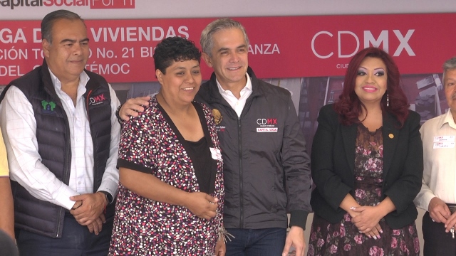 Entrega 57 viviendas Topacio 21 Bis (6) (640x360).jpg